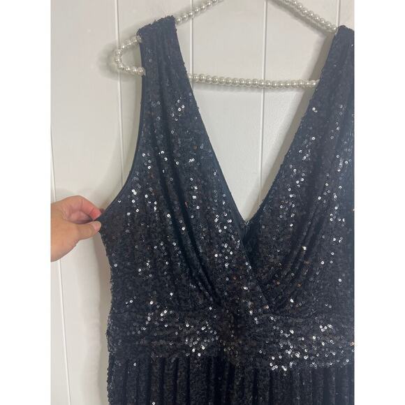 Badgley Mischka Putting On The Glitz Sequin Gown Black Formal Long Dress SZ 20 - Picture 4 of 7